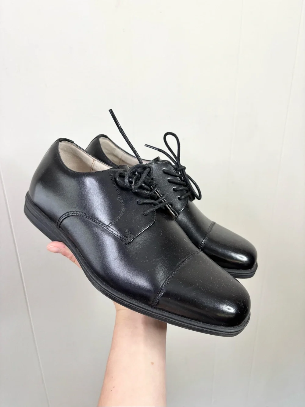Florsheim big kids Reveal Cap Toe Ox, Jr. dress shoes black leather size 5 wide